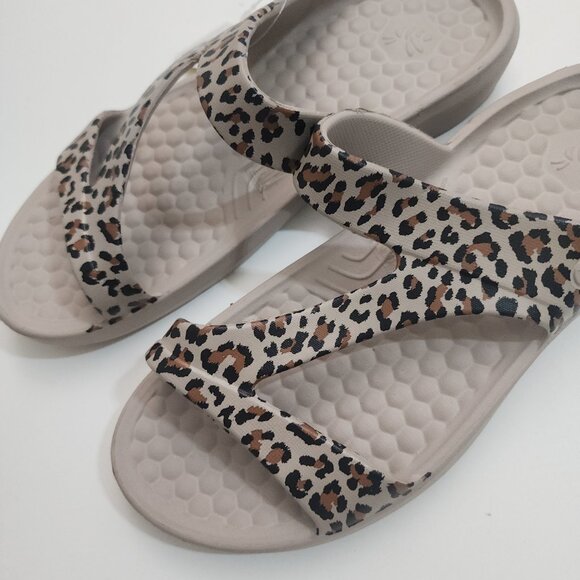 Joybees Everyday Sandal Women's Slip-on Arch Support Sandal for Daily Wear 10 - Picture 8 of 12